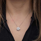 Supertrend ​gümüş Yıldız Baget Taşlı  Dönen Stres Kadın Kolye