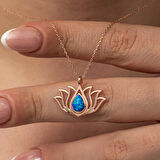STİLLOVE Gümüş Opal Taşlı Rose Lotus Çiçeği Kolye