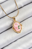 316L Çelik Zincir Pembe Sanatsal Portre İnci Detaylı Gül Figürlü Model Gold Renk Kadın Kolye SL12178