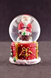 Dekoratif Yılbaşı Noel Baba Temalı Merry Christmas Hediye Torbalı Mini Boy Işıklı Kar Küresi 6,5 cm
