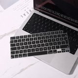 MacBook Pro 14.2 İnç M1 M2 M3 M4 M5 A2442 A2992 A2918 Uyumlu Türkçe Q Klavye Koruyucu Siyah Silikon