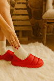 Peluş İçi Yünlü Kışlık Panduf Kırmızı Kadın Ev Terliği