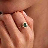 Altın Baget Yüzük Emerald