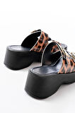 24414-574 Leopar Rugan Günlük Tokalı Dolgu Topuk Kadın Terlik