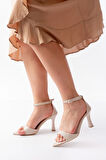 718 Bej Cilt Sivri Burunlu Topuklu Bilekten Bağlamalı Kadın Ayakkabı