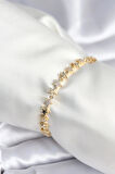 Tegan Pirinç Gold Renk Yıldız Model Kadın Bileklik TG27BB7986