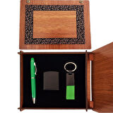 Ahşap Kutulu Yeşil Kalem Anahtarlık ve Çakmak Seti