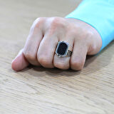 Oniks Taşlı Siyah Zirkon Taşlı Mıhlamalı Çift Taraflı Kişiye Özel İsim Harf Yazılı 925 Ayar Gümüş Erkek Yüzük