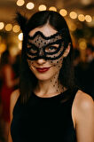 Siyah Tüllü Noktalı Tüylü Dantel Maske Parti Aksesuarı Kadın Gözlük Maskesi Şık Tasarım Ürün