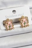 Pirinç Pembe Mineli Sanatsal Portre Model Gold Renk Kadın Küpe - TJ-BKP10685