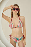 Yandan Bağlamalı Şık Tasarım Soft Tropikal Üçgen Bikini Takımı