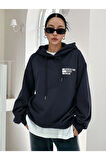 Kadın Lacivert Cherısh Time Baskılı Oversize Kapuşonlu Sweatshirt