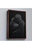 Ahşap Çerçeveli Linear Hug Sarılan Çift Tablosu-7819