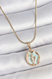 316L Çelik Gold Renk Zincir Turkuaz Mineli Çiçek İşlemeli Portre Model Kadın Kolye