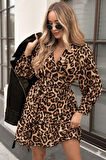 TUA MODA Kadın Uzun Kollu Kruvaze Yakalı Fırfırlı Belden Kuşaklı Leopar Desen Modal Elbise