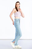 Açık Mavi Yüksek Bel Paça Kesik Detaylı Mom Jeans