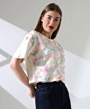 Çiçek Tül Detaylı Nakışlı Bluz T-shirt