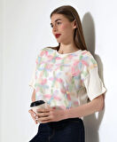 Çiçek Tül Detaylı Nakışlı Bluz T-shirt