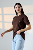 Kadın Kalp Nakışlı Bisiklet Yaka T-shirt