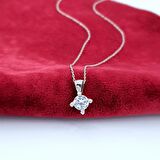 Swarovski Taş Pırlanta Montür Tasarım V Model Gümüş Kolye 