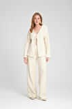 Kadın V Yaka Hırka ve Geniş Paça Pantolon Takımı - Konforlu ve Trend Günlük Kombin