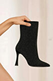 Kadın Londen Siyah Süet Gümüş Taş İşlemeli 9 cm İnce Topuklu Arkadan Fermuarlı Kısa Çizme-Bot