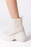 Kadın Celsi Krem Cilt Yandan Fermuarlı 9 cm Yüksek Dolgu Topuklu Mevsimlik Kadın Kısa Bot Bootie