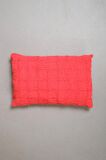 Peraluna FOAM PILLOW Şifon Şerit Triko Yastık Kılıfı 60X40 CM Koral
