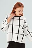 Peraluna GEMMA BLOUSE Bebe Yaka Geometrik Desenli Kadın Triko Bluz Ekru/Siyah