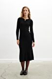 Styleboom X Peraluna DORSET DRESS Toka Detaylı Ribana Örgü Midi Kadın Triko Elbise - Siyah