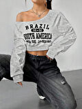 Kadın Gri Brazil South America Baskılı Omzu Açık Crop Sweatshirt