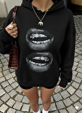 Kadın Siyah Oversize Kapüşonlu Sweatshirt – Baskılı Dudak Desenli, Sokak Stili, Rahat Kesim