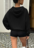 Kadın Siyah Oversize Kapüşonlu Sweatshirt – Baskılı Dudak Desenli, Sokak Stili, Rahat Kesim