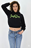 Kadın Neon Christian Drop Yazılı Kapüşonlu Crop Kesim Siyah Sweatshirt Nakış İşlemeli