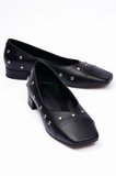 Kadın Hakiki Deri Babet Kare Burun Metal Trop Detaylı Minora Siyah