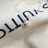 Ortası Yakut Taşlı Çiçek Altın Kolye