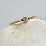 Gümüş Yüzük - 0.25CT Pırlanta Montörü (Swarovski) Taşlı Kare Kol Tasarım 925 Ayar Gümüş Tektaş Yüzük