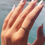 Gümüş Yüzük - Minimal Badem Sıra Taşlı 925 Ayar Gümüş Alyans