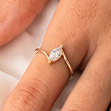 Gümüş Yüzük - 0.60Karat Mekik Swarovski Taşlı Pırlanta Montörü 925 Ayar Gümüş Evlilik Teklifi Yüzüğü