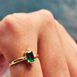 Octagon Kesim Zümrüt Taşlı 0.95 Karat Pırlanta Montorü Şık 925 Ayar Gümüş Yüzük