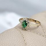 1,05 Karat Zümrüt Yeşili Taşlı 0.30 Karat Pırlanta(Signty)Taşlı Vintage Tasarım 14 Ayar Altın Yüzük