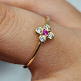 Gümüş Yüzük - Minimal Papatya Ruby Taşlı (Lal Taşı) 925 Ayar Gümüş Yüzük