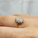 Gümüş Yüzük - 1.10 Karat Oval 0.24 Karat Swarovski Taşlı Anturajlı 925 Ayar Gümüş Hediyelik Yüzük