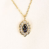 Oval Mistik Topaz Taşlı Yanları Zirkon Taşla Süslenmiş Modern Tasarım 925 Ayar Gümüş Kolye