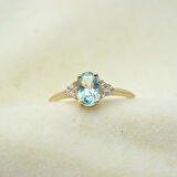 Oval Kesim Blue Topaz Yan Zirkon Taşlı Modern Tasarım 14 Ayar Altın Kadın Yüzük Günlük-Hediyelik