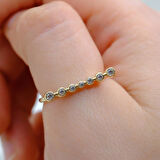 Sıra Taşlı Çerceveli Swarovski Taşlı 925 Ayar Gümüş Kadın Yüzük