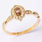 Gümüş Yüzük - Oval Zultanit Taşlı Yanları Zirkon Taşlarla Süslemeli 925 Ayar Gümüş Kadın Yüzük