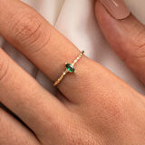 Gümüş Yüzük - Zümrüt Taşlı El Yapımı Dövülü Eskitme Minimal 925 Ayar Gümüş Yüzük