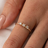 Gümüş Yüzük - Swarovski Tria Taşlı Modern Tasarım 925 Ayar Gümüş Yüzük