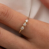 Gümüş Yüzük - Swarovski Tria Taşlı Modern Tasarım 925 Ayar Gümüş Yüzük